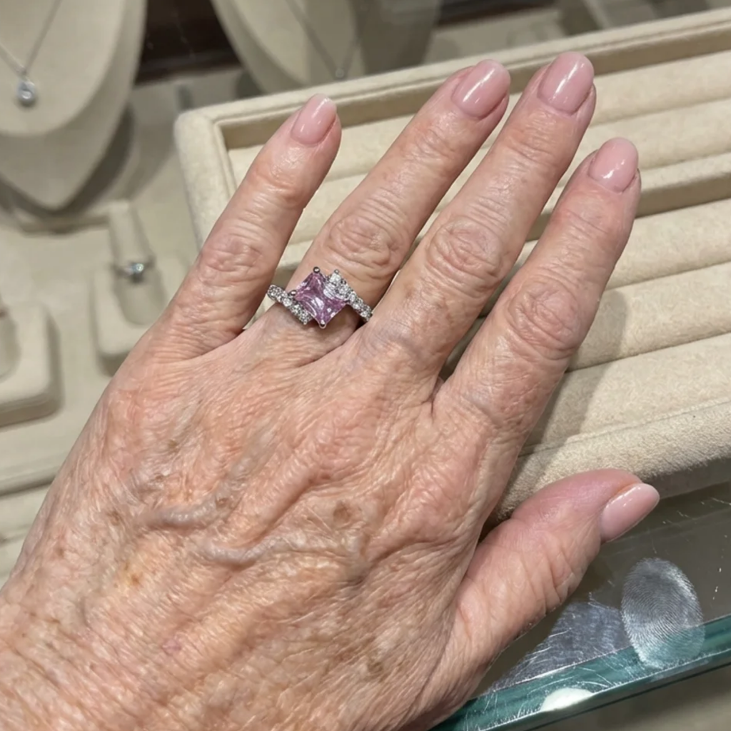 Anel Vertex Safira Rosa | Ouro Branco